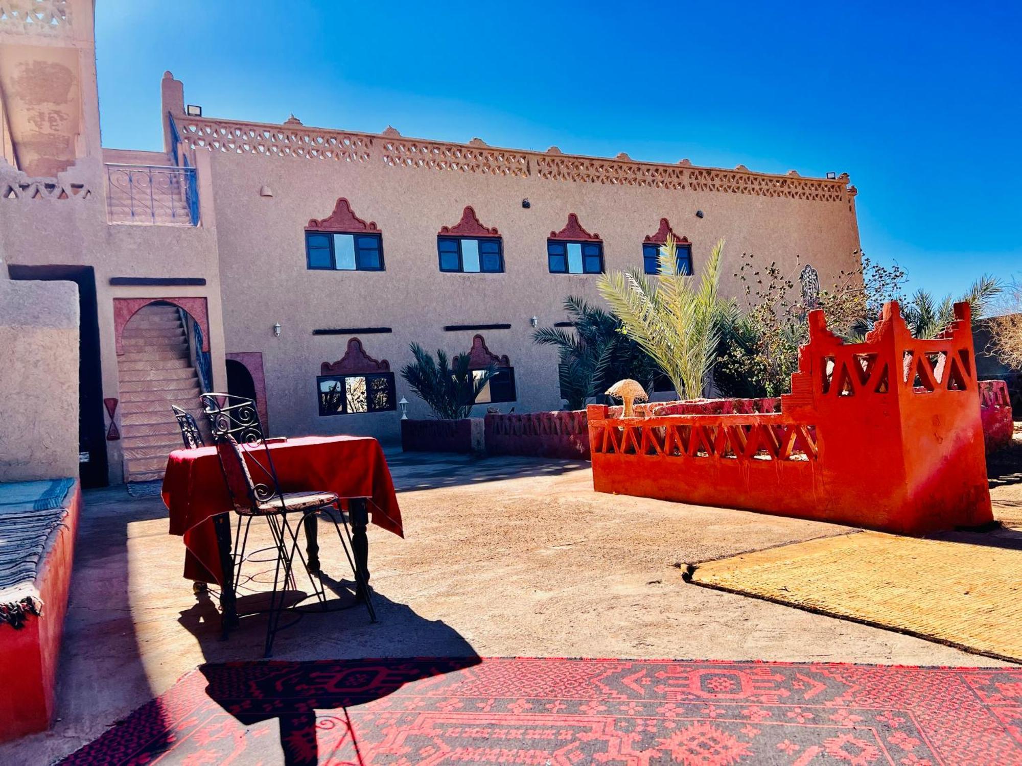 Hotel Camping Les Roses Des Dunes & Piscine Merzouga Exterior photo